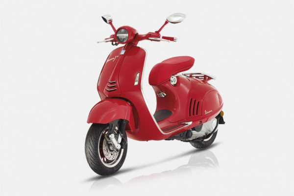 scooters Vespa 946 RED